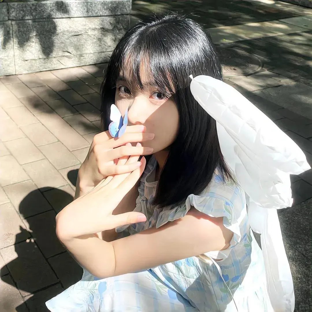 腼腆英雄